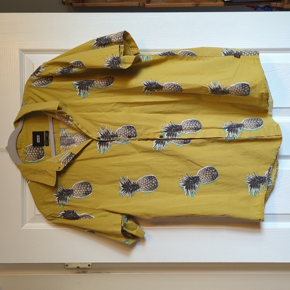 Globe Pineapple shirt